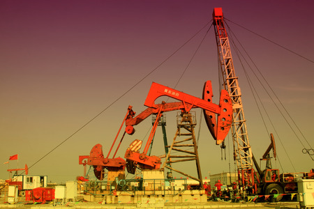 CAOFEIDIAN - SEPTEMBER 27: oil drilling operation scene in the JiDong oilfield, on September 27, 2014, Caofeidian City, hebei province, China.のeditorial素材
