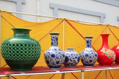 LUANNAN COUNTY - AUGUST 5: ceramic arts and crafts put on the shelf on august 5, 2014, Luannan County, Hebei Province, China.のeditorial素材