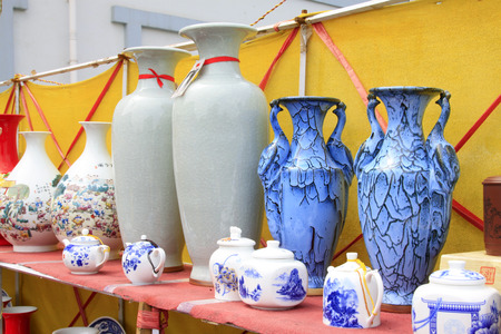 LUANNAN COUNTY - AUGUST 5: ceramic arts and crafts put on the shelf on august 5, 2014, Luannan County, Hebei Province, China.のeditorial素材