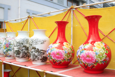 LUANNAN COUNTY - AUGUST 5: ceramic arts and crafts put on the shelf on august 5, 2014, Luannan County, Hebei Province, China.のeditorial素材