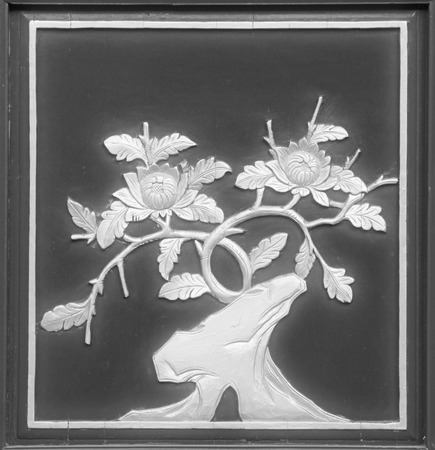 LUAN COUNTY - NOVEMBER 10: The woodcarving work in the GuanYu temple landscape architecture, Luan county ancient city, November 10, 2013, Luan county, hebei province, China.のeditorial素材