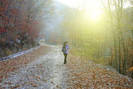 BENXI CITY- OCTOBER 12: GuanMenShan scenic natural landscape and tourists, on october 12, 2014, Benxi City, Liaoning Province, Chinaのeditorial素材