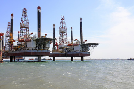 Caofeidian - April 17: sea jack-up drilling platform, April 17, 2016, caofeidian, hebei province, Chinaのeditorial素材