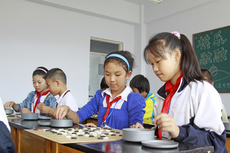 Luannan County - September 25: pupils learn to weiqi, Luannan County, Hebei Province, China, September 25, 2015のeditorial素材