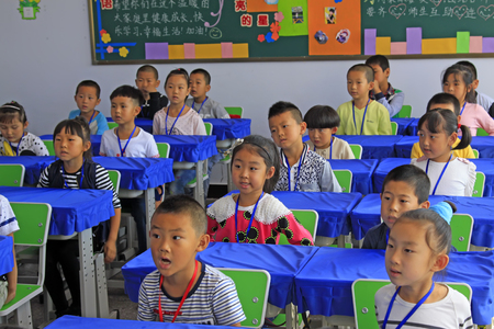 Luannan County - September 25: pupils read aloud, Luannan County, Hebei Province, China, September 25, 2015のeditorial素材