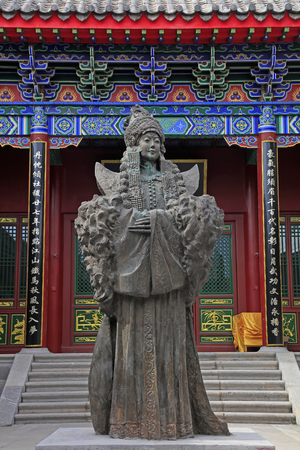LUAN COUNTY - July 16: ancient China lady sculpture in a temple, on July 16, 2016, Luan County, Hebei Province, Chinaのeditorial素材