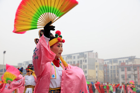 Luannan County - February 4, 2017: Chinese folk Yangko performance, Luannan County, Hebei Province, Chinaのeditorial素材