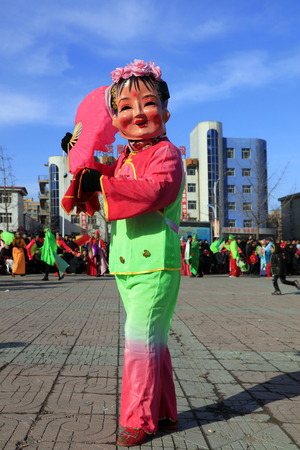 Luannan County - February 6, 2017: Chinese folk Yangko performance, Luannan County, Hebei Province, Chinaのeditorial素材