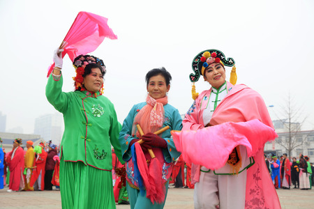 Luannan County - February 4, 2017: Chinese folk Yangko performance, Luannan County, Hebei Province, Chinaのeditorial素材