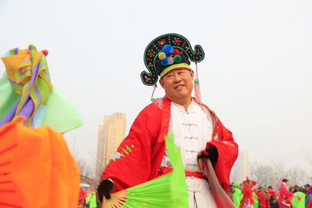 Luannan County - February 4, 2017: Chinese folk Yangko performance, Luannan County, Hebei Province, Chinaのeditorial素材