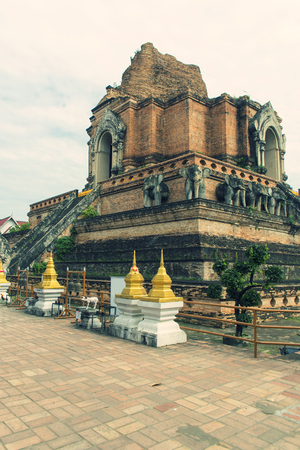 wat chedi luangの写真素材