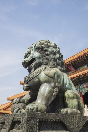 China Beijing Forbidden City Lion Statueのeditorial素材