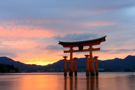 Twilight in Miya jima のeditorial素材