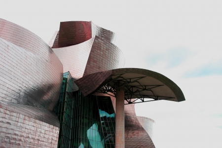 BILBAO, SPAIN - JANUARY 17  The Guggenheim Bilbao Museum shows an exposition about the sculptures of Antoni Tのeditorial素材
