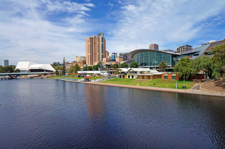Torrens Lake and Adelaide Scenic            のeditorial素材