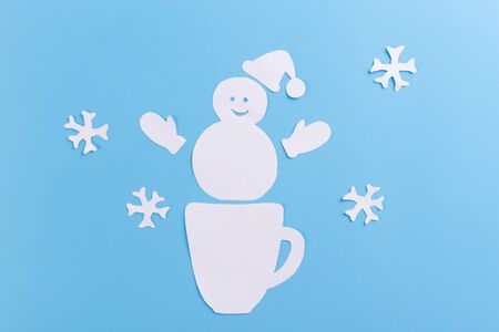 Snowflakes Mug with hot beverage made of paperの写真素材