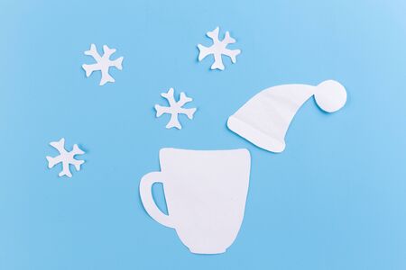 Snowflakes Mug with hot beverage made of paperの写真素材