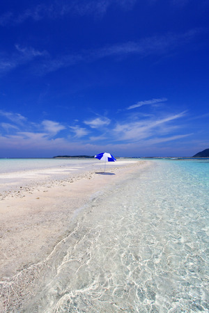 Blue sky and beautiful beachの写真素材