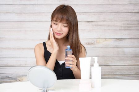 The woman who takes care of her faceの写真素材