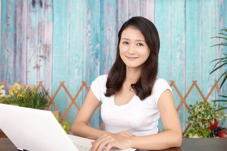 Woman who enjoy the laptop computerの写真素材