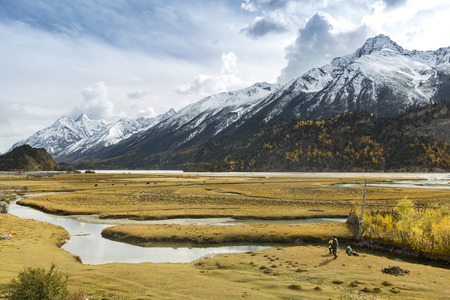 Tibet lake scenery of Chinaのeditorial素材