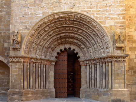 Portal of the Church of Santiago - Puente la Reina, Navarre, Spainの写真素材