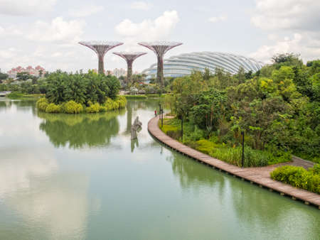 Dragonfly Lake in the Gardens by the Lake - Singaporeのeditorial素材