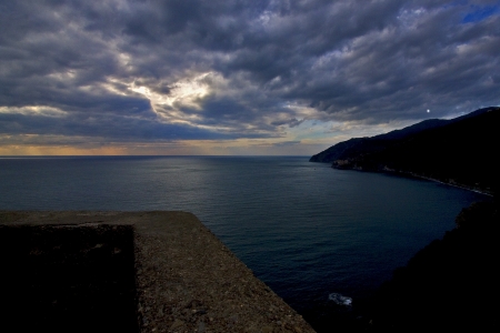  clouds abstract rock water   and coastline in via dell amore  corniglia riomaggiore manarola italy
の写真素材