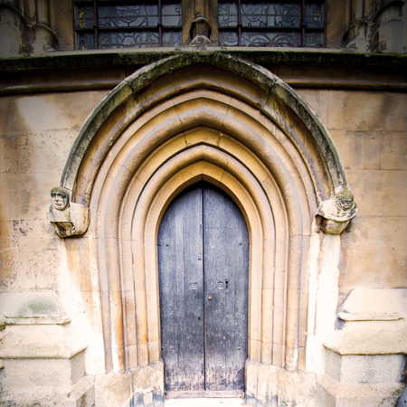 weinstmister  abbey in london old church door and marble antique  wallの写真素材