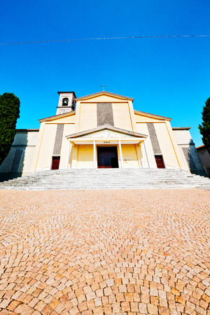 column old architecture      in italy europe milan     religion and sunlightの写真素材