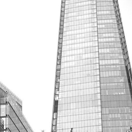 new building in london skyscraper    financial district and windowの写真素材