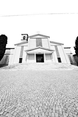 column old architecture      in italy europe milan     religion and sunlightの写真素材