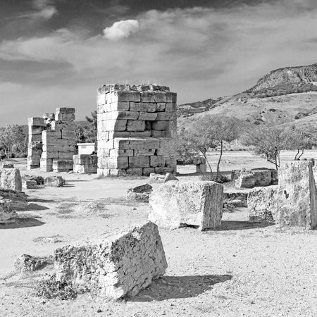 pamukkale    old       construction     in asia turkey the column  and the roman temple