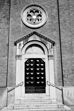 building old architecture in italy europe milan religion      and sunlightの写真素材