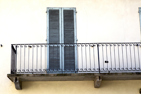 shutter europe  italy  lombardy        in  the milano old   window closed brick      abstract grateの写真素材