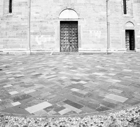 column old architecture in italy europe milan     religion and sunlightの写真素材