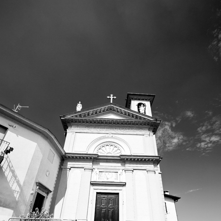 column old architecture      in italy europe milan        religion and sunlightの写真素材