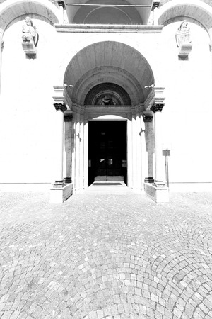 old door    in italy land europe architecture and wood the historical   gateの写真素材