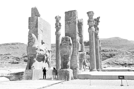 blur  in iran persepolis the old  ruins historical destination monuments and ruinのeditorial素材