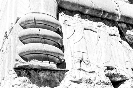 blur  in iran persepolis the old   ruins historical destination monuments and ruinの写真素材