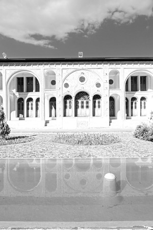 blur in iran the antique  royal  house incision and historic placeのeditorial素材