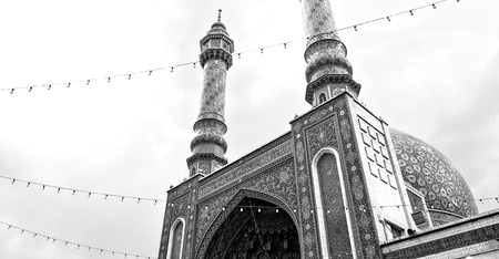 blur in iran  and old antique mosque    minaret religion  persian architectureの写真素材