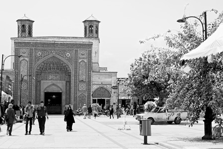 in iran the old      mosque and traditional wall tile incision near minaretのeditorial素材