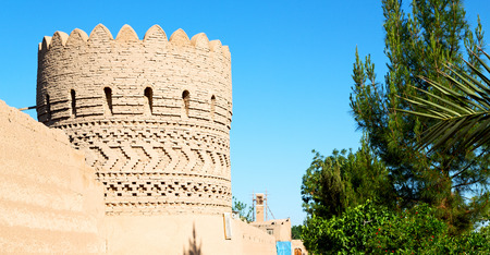 blur in iran shiraz the old castle   city defensive architecture near a gardenのeditorial素材
