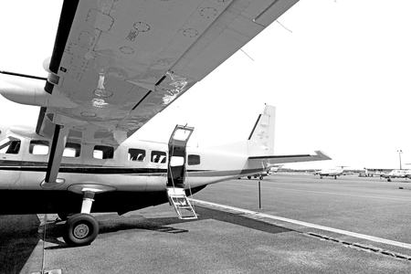 plane parking in the airport