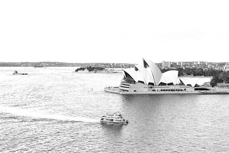 AUSTRALIA,SYDNEY-CIRCA  AUGUST 2017-opera house  and the boatのeditorial素材