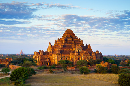 Dhammayangyi temple at sunrise, The biggest Temple in Bagan (Pagan), Myanmarの写真素材