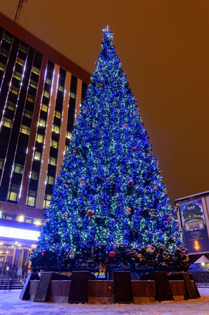 Tyumen, Russia - December 28, 2017: Christmas tree and decorations near office of Transneft Siberia. Long exposureのeditorial素材
