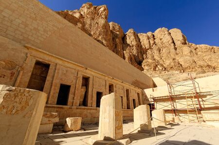 Luxor, Egypt - November 13, 2006: Ruins of Hatchepsut Queen templeのeditorial素材
