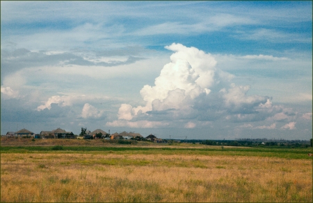 Nature, summer, rain, sun, landscape, rainbow, cloudsの写真素材
